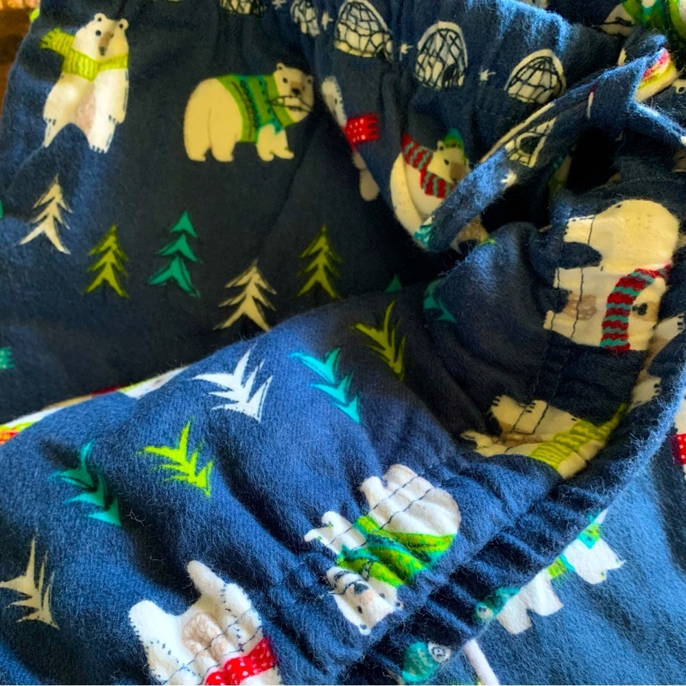 THE COMPANY STORE. Women’s 100% Brushed Cotton Flannel PJ Set Polar Bears - Picture 2 of 4